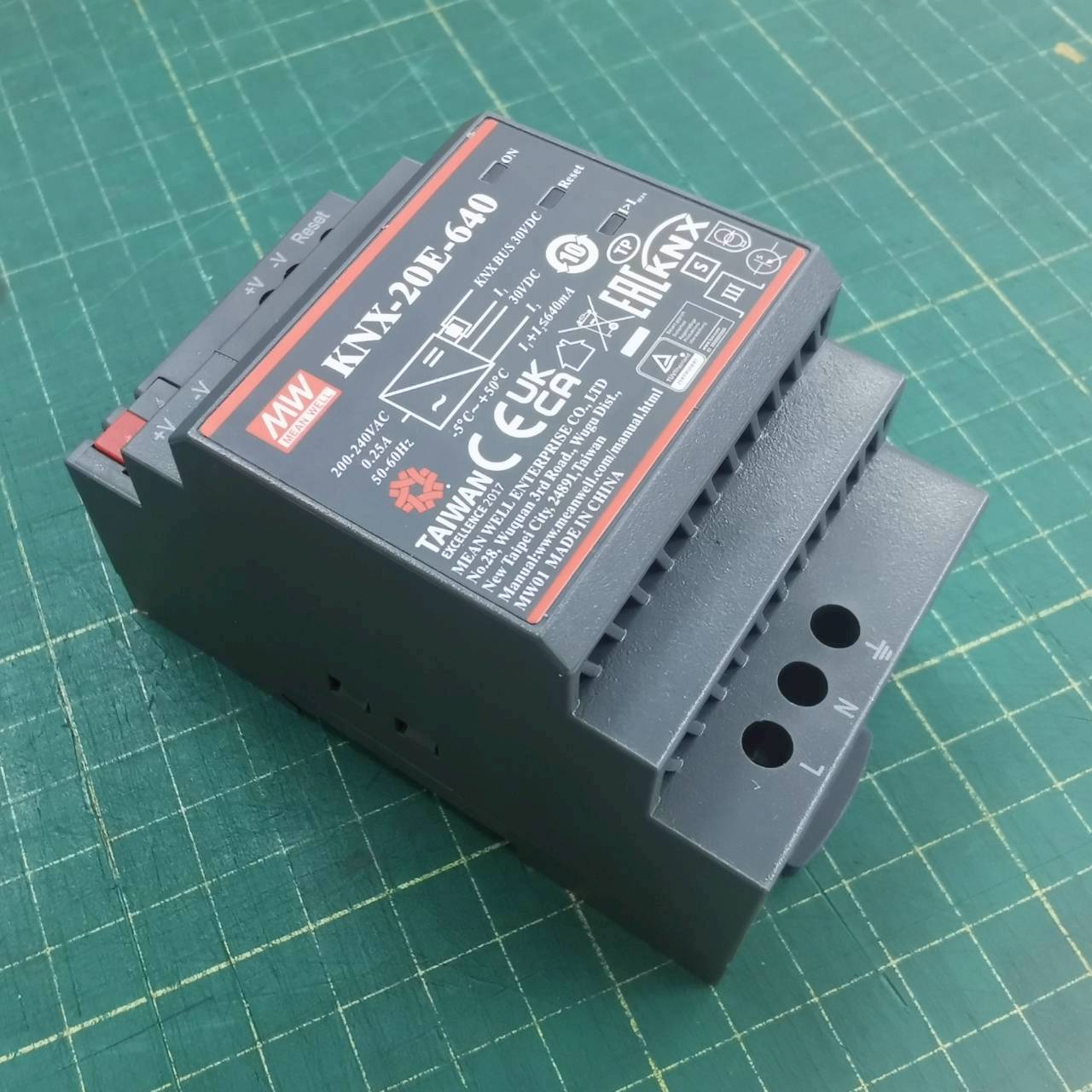 สวิทช์ชิ่งพาวเวอร์ซัพพลาย Meanwell KNX-20E-640 POWER SUPPLY 19.2W 30V 640mA 220VAC