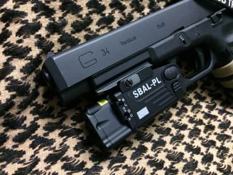 New.Steiner eOptics SBAL-PL Style WeaponLight W/ Red Laser ILLUMINATION (BK / Tan) ราคาพิเศษ