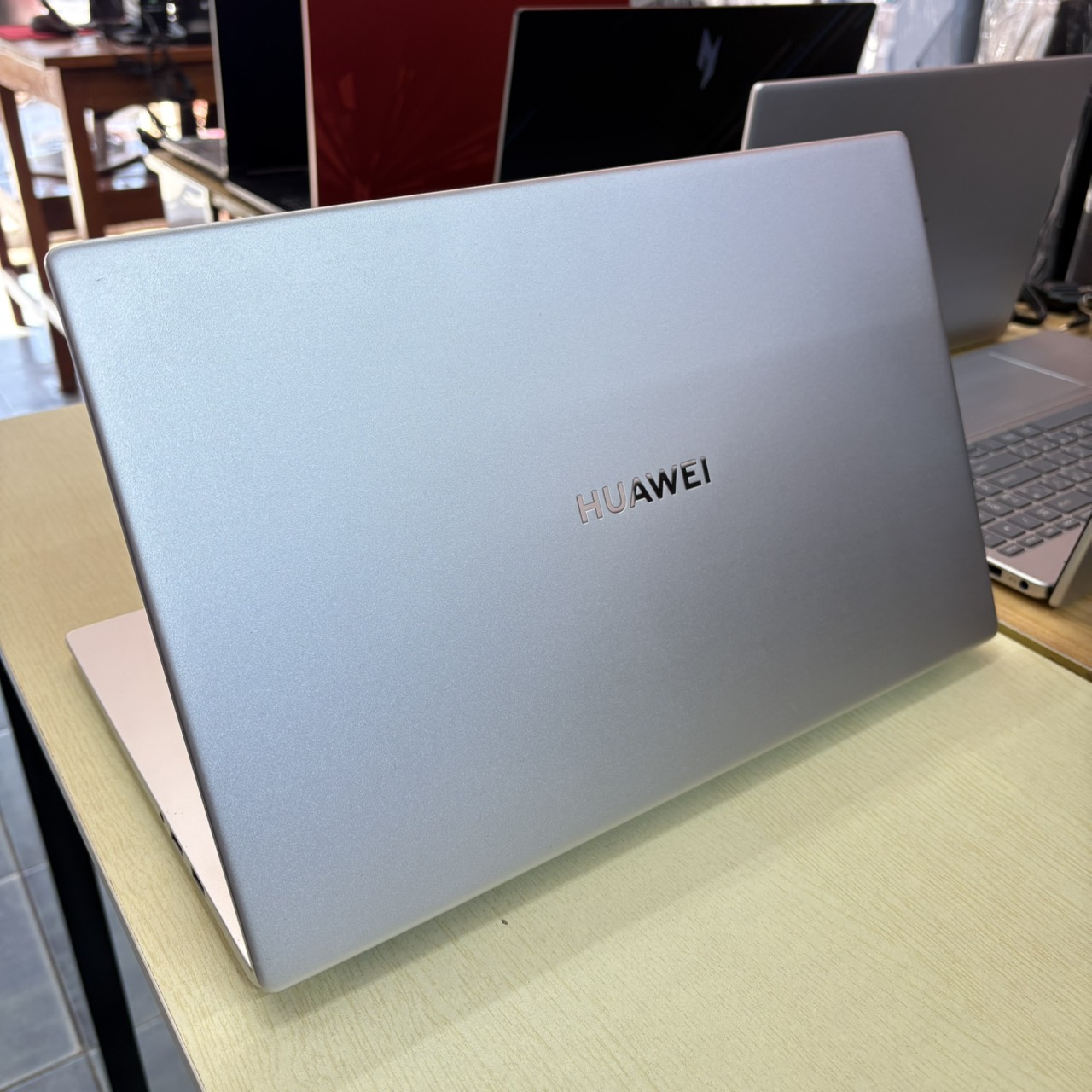 HUAWEI MATEBOOK D2019 BOHB-WAX9 สภาพเครื่อง 85%
