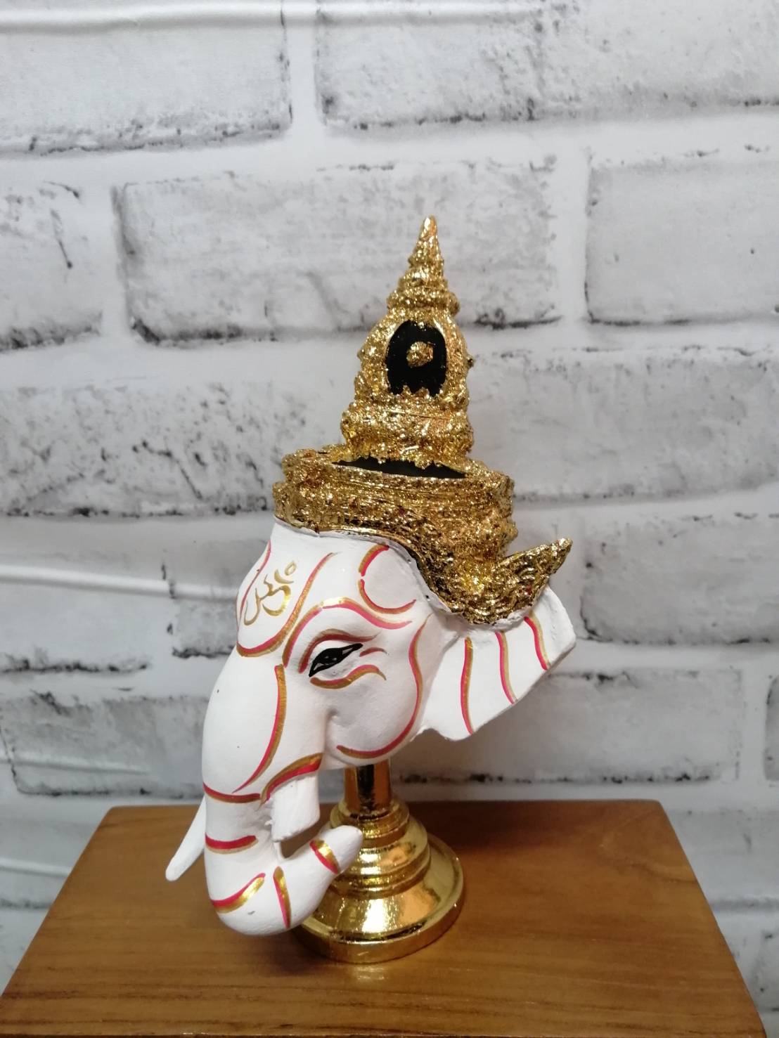 พระพิฆเนศ (สีขาว) ขนาดกลาง 4นิ้ว พร้อมฐานทอง