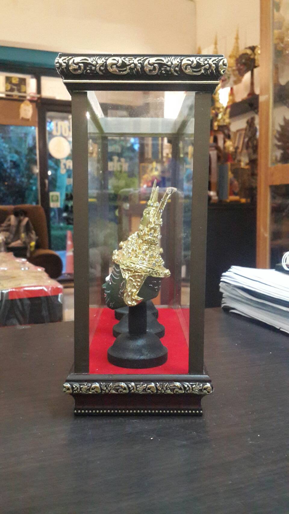 หัวโขนจิ๋ว ชุด 3 หัวพร้อมตู้โชว์ลายไทย