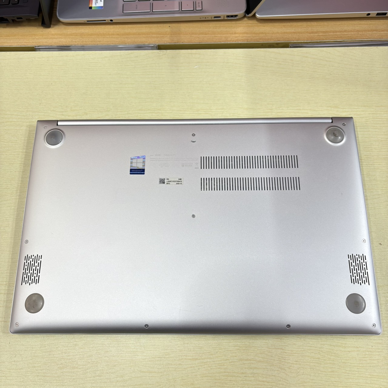 ASUS VIVOBOOK S15 S533EA – BQ050TS ติดฟิล์มกันรอยหน้าจอแล้ว สภาพเครื่อง 95%