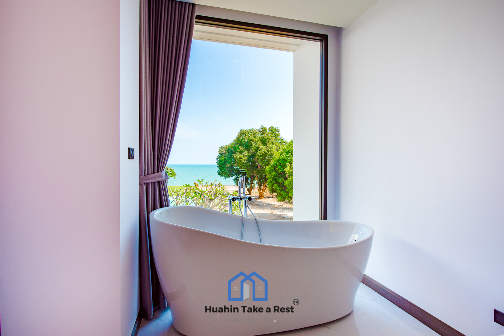 HR15039 บ้านพักติดทะเลหัวหิน The Premium Beach Villa Hua Hin