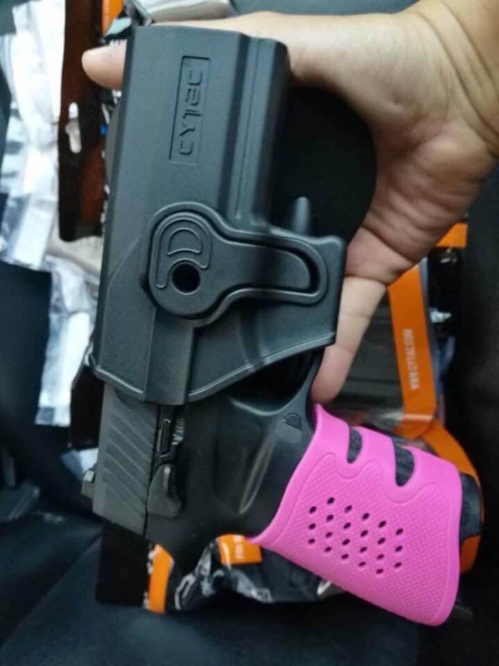 https://youtu.be/AZFanXIKnQw New.ยุทธวิธีด้ามจับยาง Tactical Grip Gloves For SIG P320sp / GLOCK ทุกรุ่นและ ทุกรุ่นของปืนสั้น มีทั้งหมด 6 สี 📌❗️ราคาโปรโมชชั่น ราคาพิเศษ 450 บาท Ems 50 บาท ครับ ❗️📌 ========================