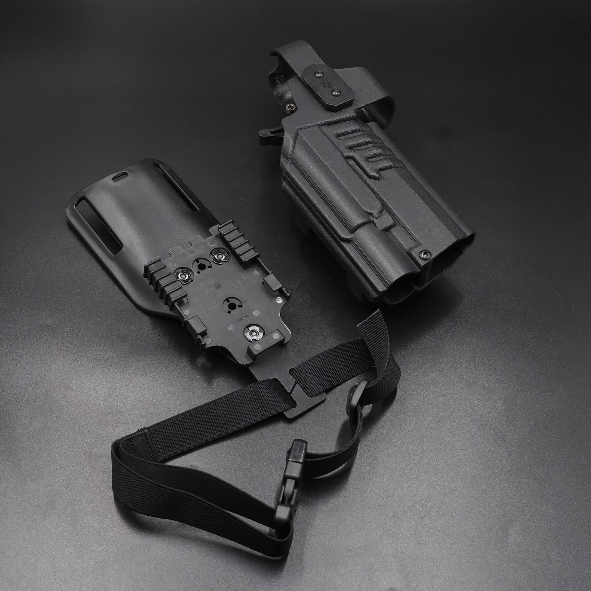 New. FogGear Universal Surefire X300 Kydex Holster 🌀 ซองผลิตจาก Kydex เกรดคุณภาพ 🌀 ซองปลดล็อคนิ้วโป้ง ใช้งานง่าย 🌀 ซองใช้ได้หลากหลายรุ่นเฉพาะที่มีรางจับไฟฉายได้เท่านั้น เช่น G17/G19/G34/SIGP320/Colt1911(ราง)/HKvp9/S&W M&P9/Beretta9