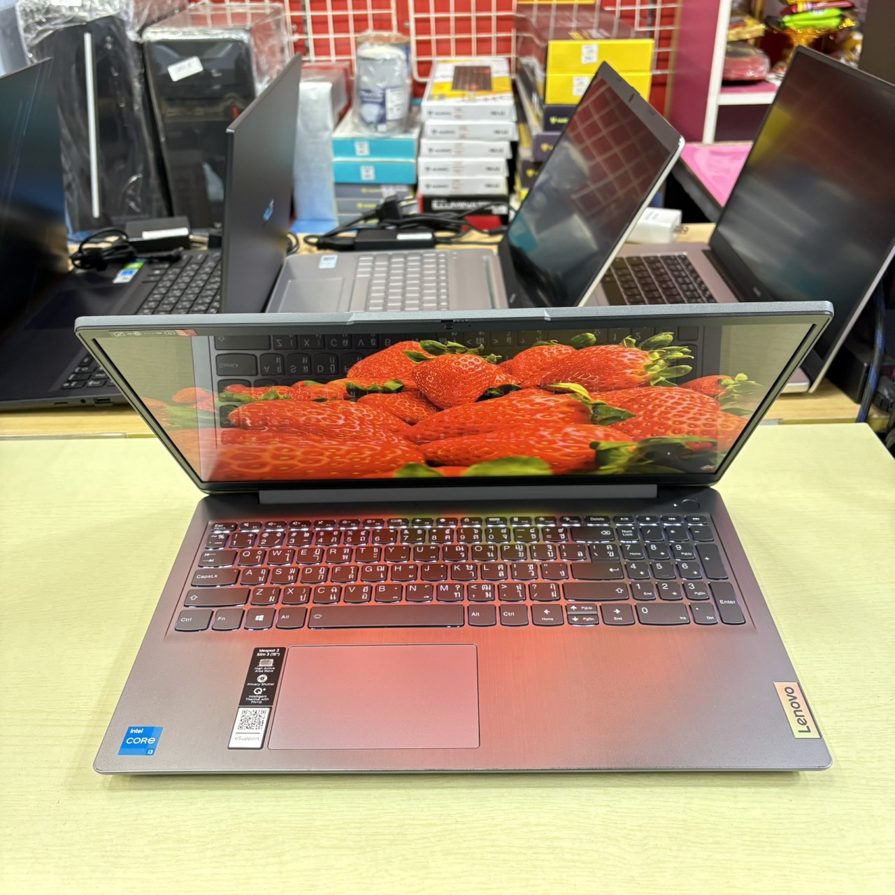 LENOVO IDEAPAD 3 15ITL6 82H800J9TA ติดฟิล์มกันรอยหน้าจอแล้ว สภาพเครื่อง 85%