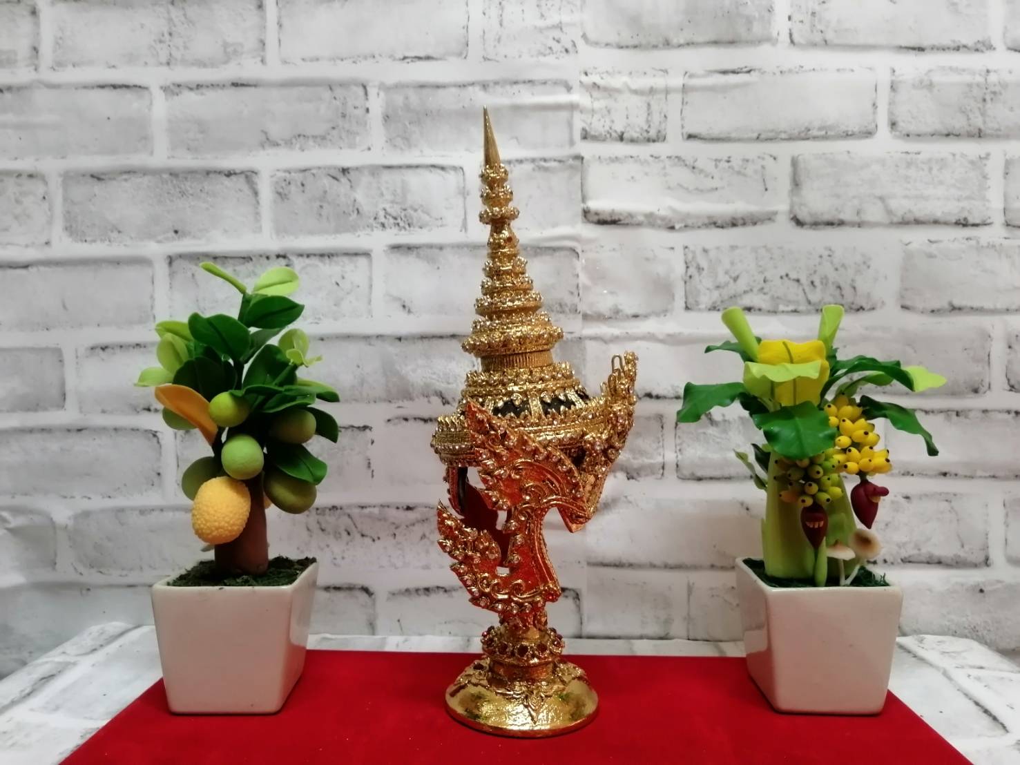 ชฎานาง เกรดพรีเมี่ยม (ขนาดกว้าง 5 นิ้ว) พร้อมฐานตีลายประดับเพชร