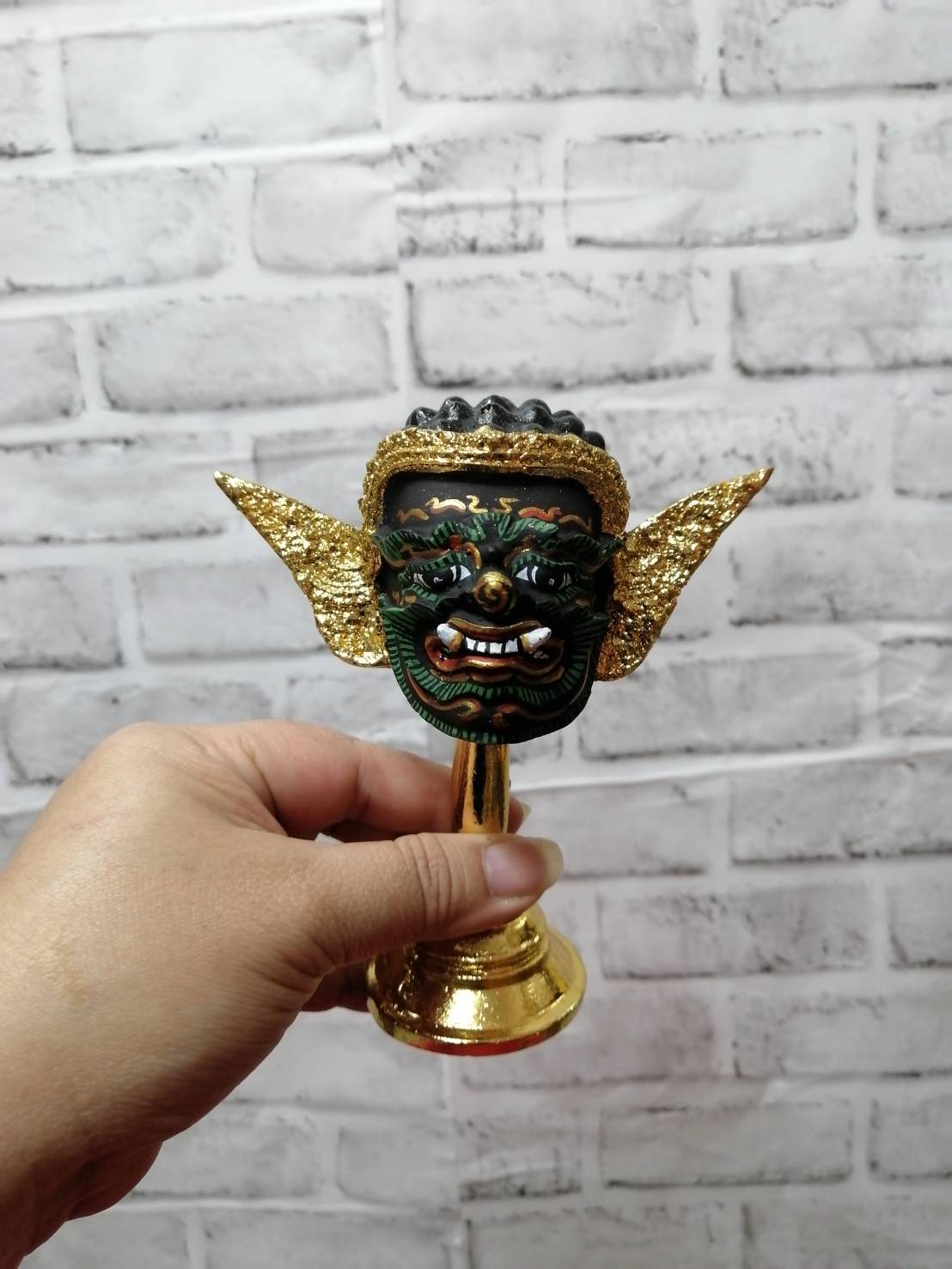 พระพิราพ ขนาดกลาง4นิ้ว พร้อมฐานทอง (เรซิ่น)