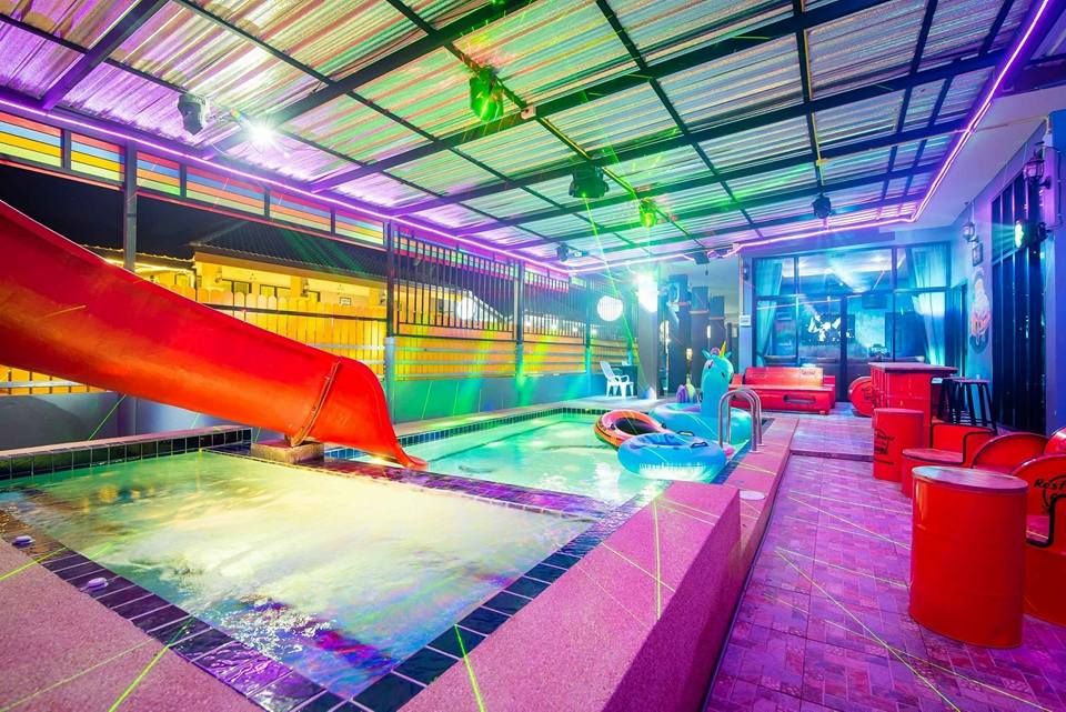 HR4017 บ้านพักเรซซิ่ง ชะอำ