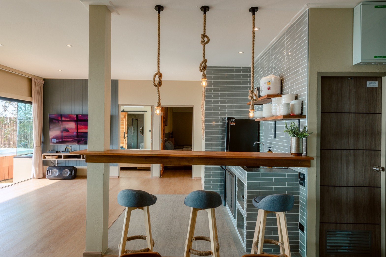 HR15055 บ้านพักติดทะเล The Coastal Vista Beach Villa