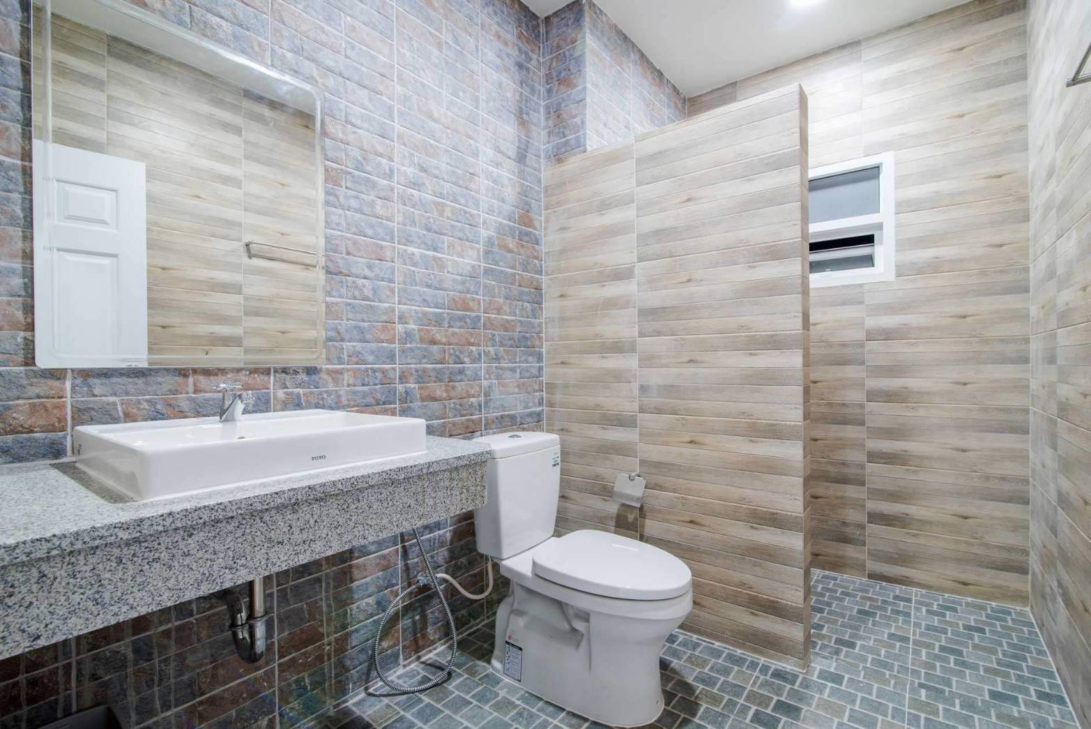 HR 5006 บ้านพักหัวหิน บ้านภูนภา คาราโอเกะ ไฟเธค โต๊ะพูล