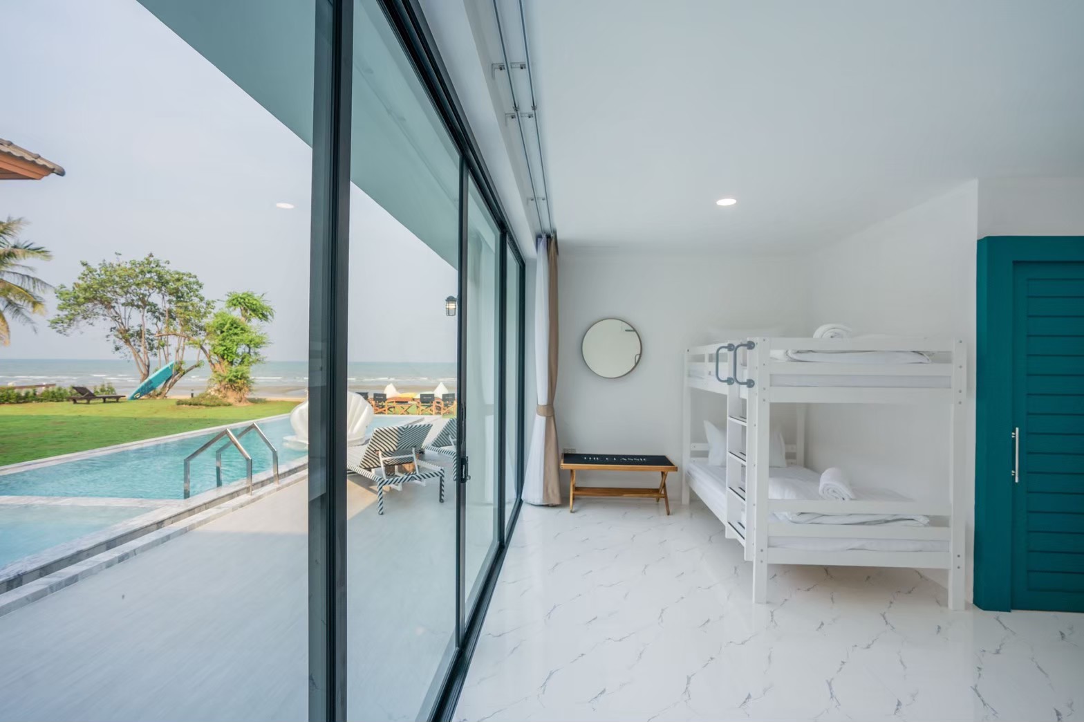 HR15050 บ้านพักติดทะเล The Century Beach Villa Cha Am