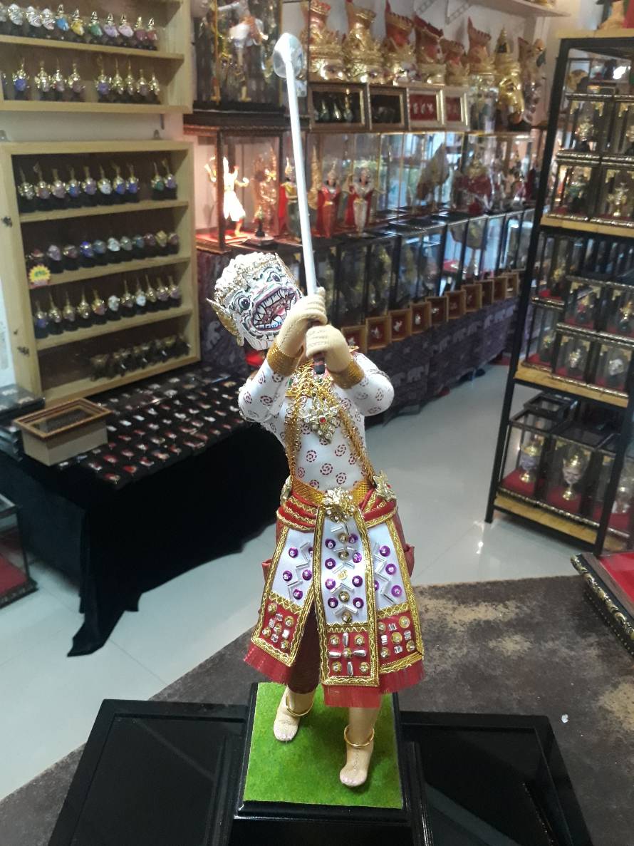 ตุ๊กตา หนุมานตีกอล์ฟ (ตัวใหญ่)