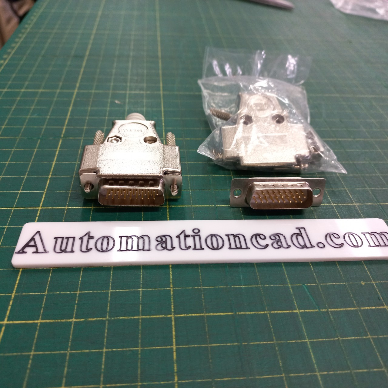 คอนเนคเตอร์ DB44 ตัวผู้ หัวคอนเนคเตอร์ ฝาเหล็ก 44 Pins Connector