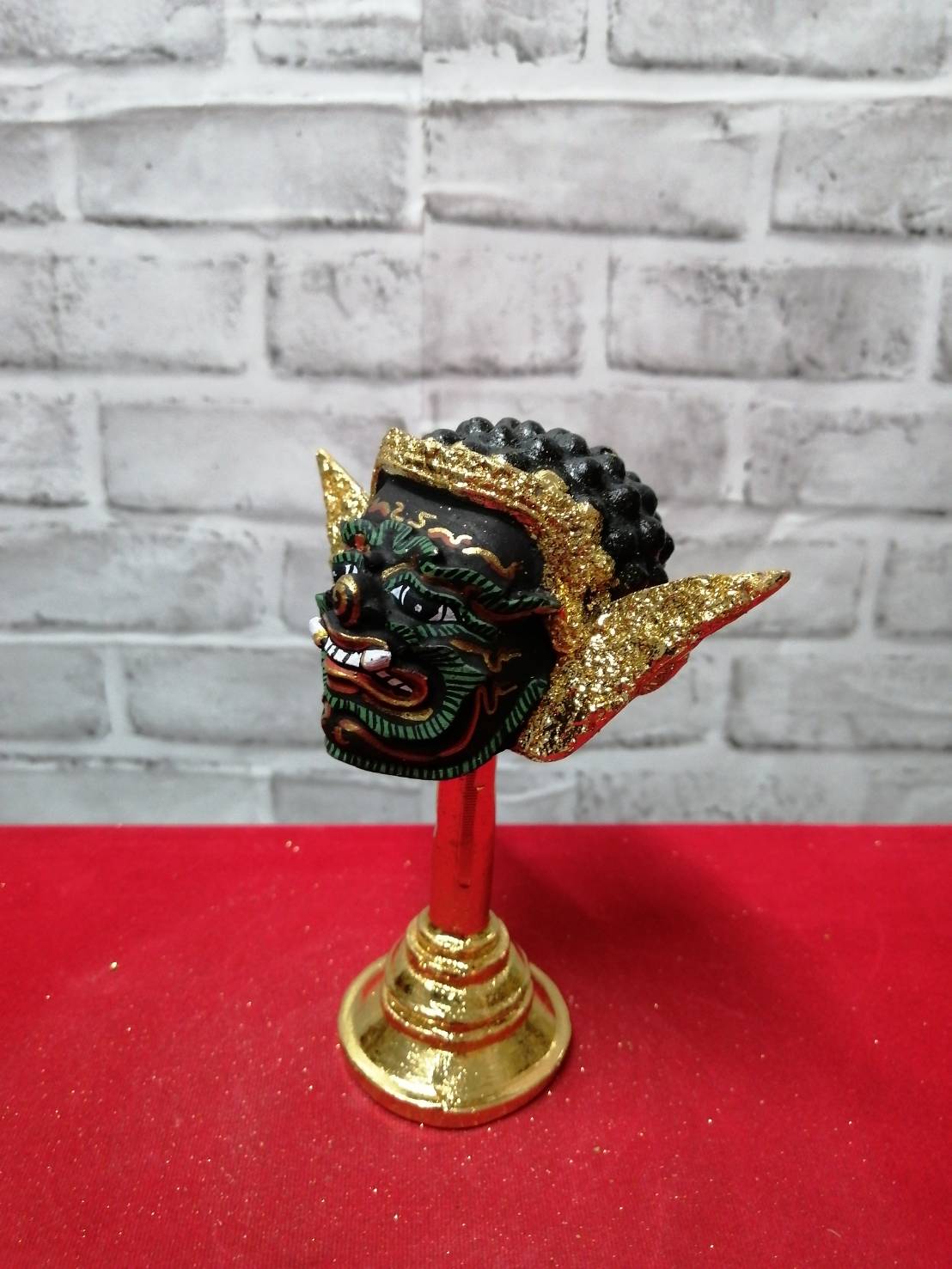 พระพิราพ ขนาดกลาง4นิ้ว พร้อมฐานทอง (เรซิ่น)