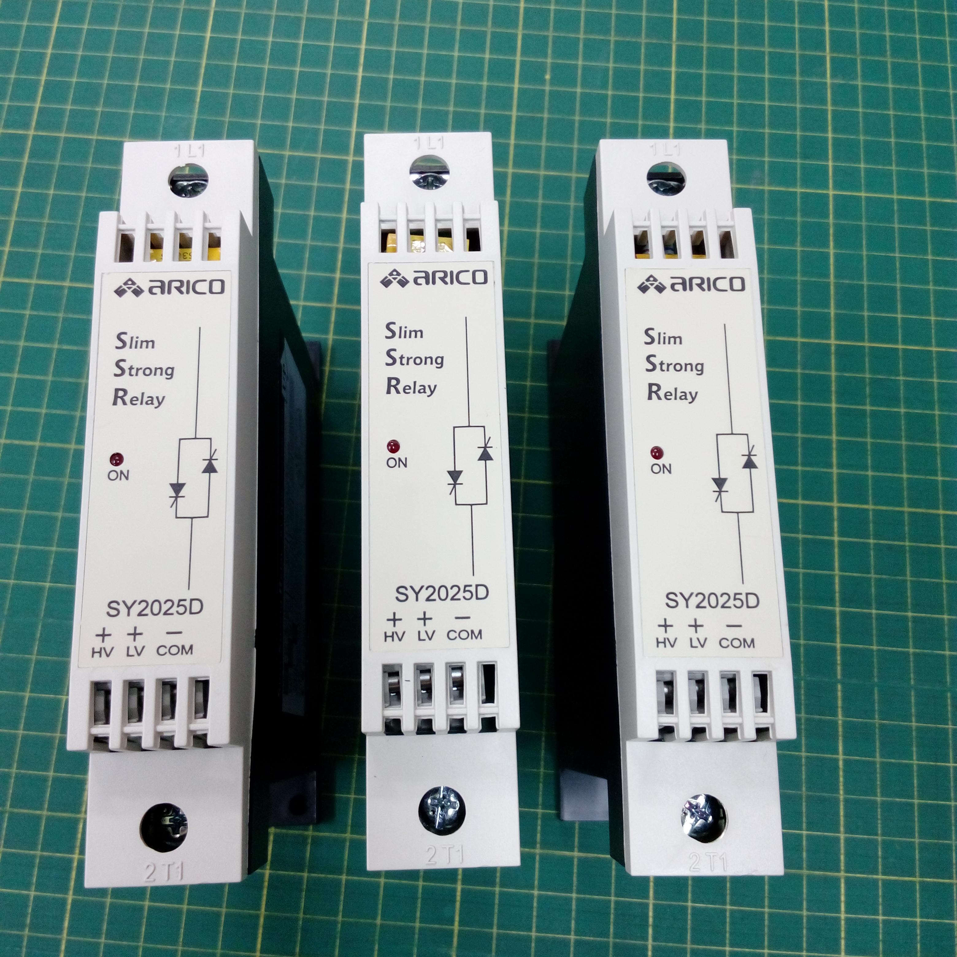 โซลิดสเตท SOLID STATE RELAY ARICO SY2025D ทนกระแส 25A 220V