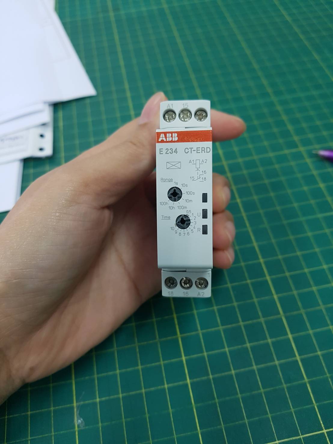 ABB ไทม์เมอร์ แบบอนาล็อก Timer Relay ON-Delay 24-240 VAC