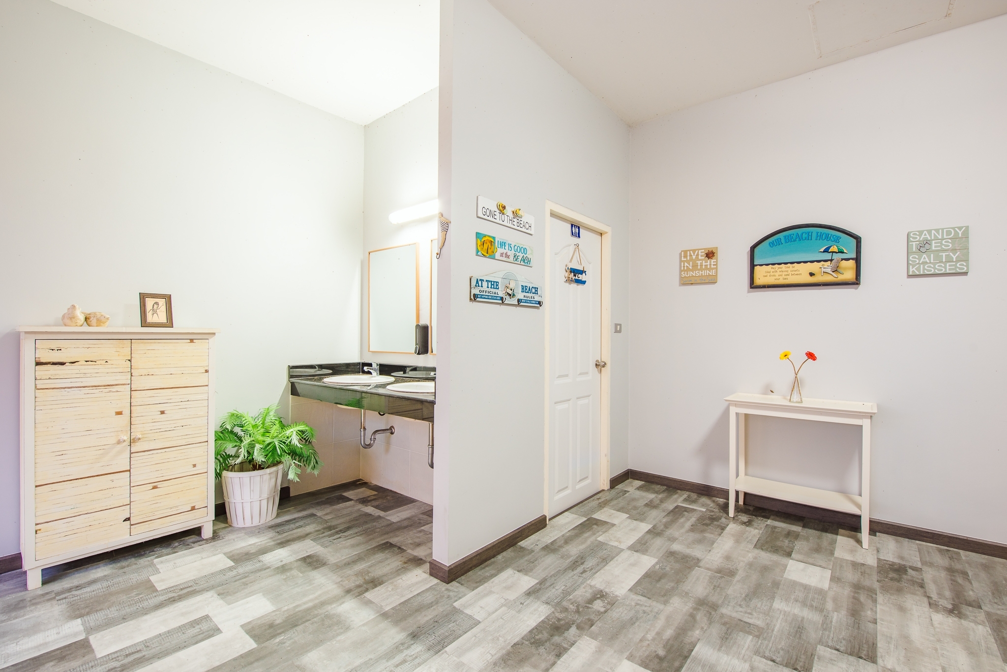 HR15044 บ้านพักติดทะเล กุยบุรี The Cozy Beach Villa