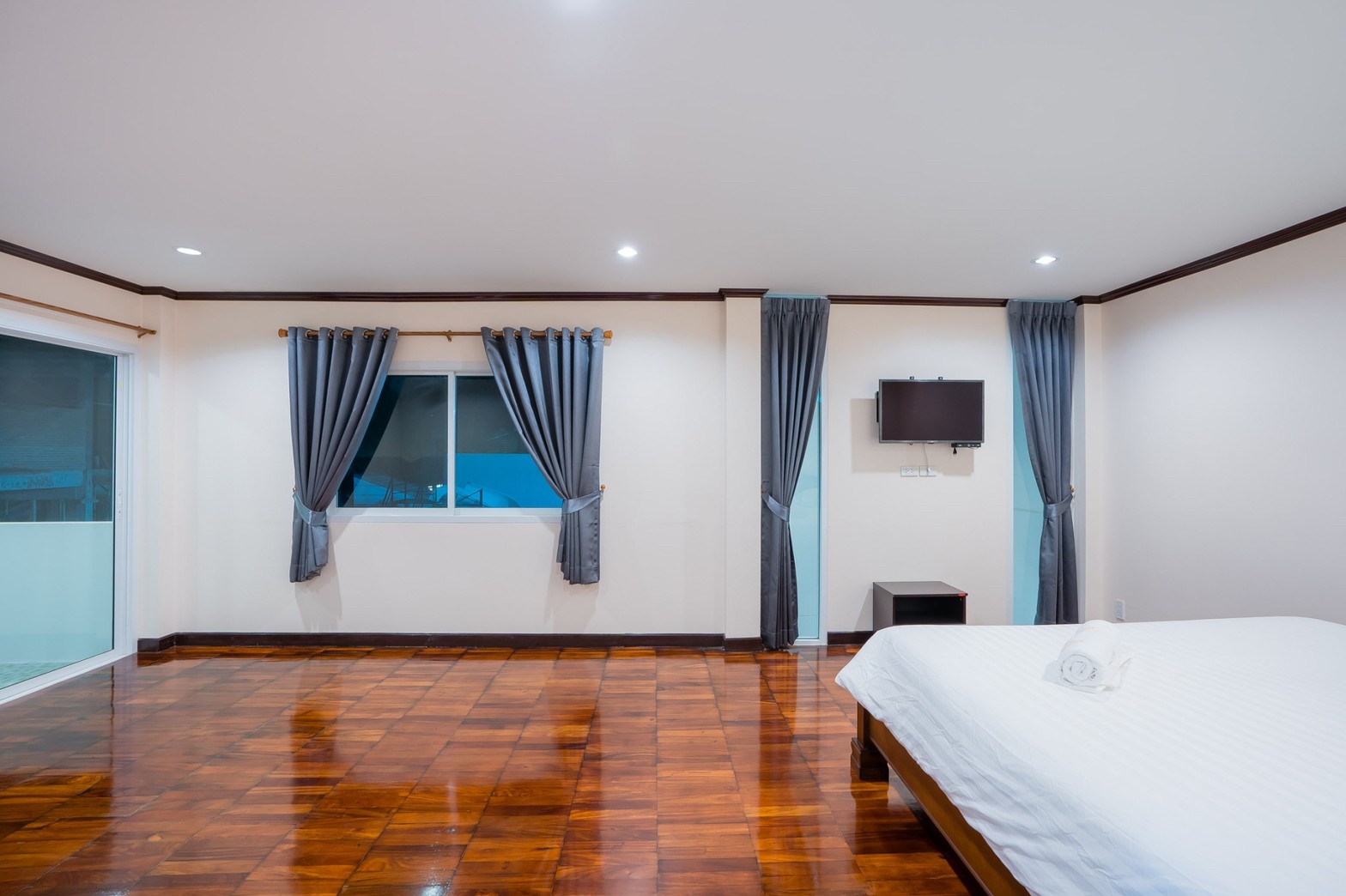 HR15067 บ้านพักใกล้ทะเลชะอำ The Great Beach Pool Villa Cha Am