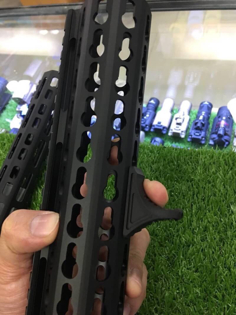 New.อุปกรณ์แต่งปืน M4 Cmmg.22 / M16 ราคาพิเศษ