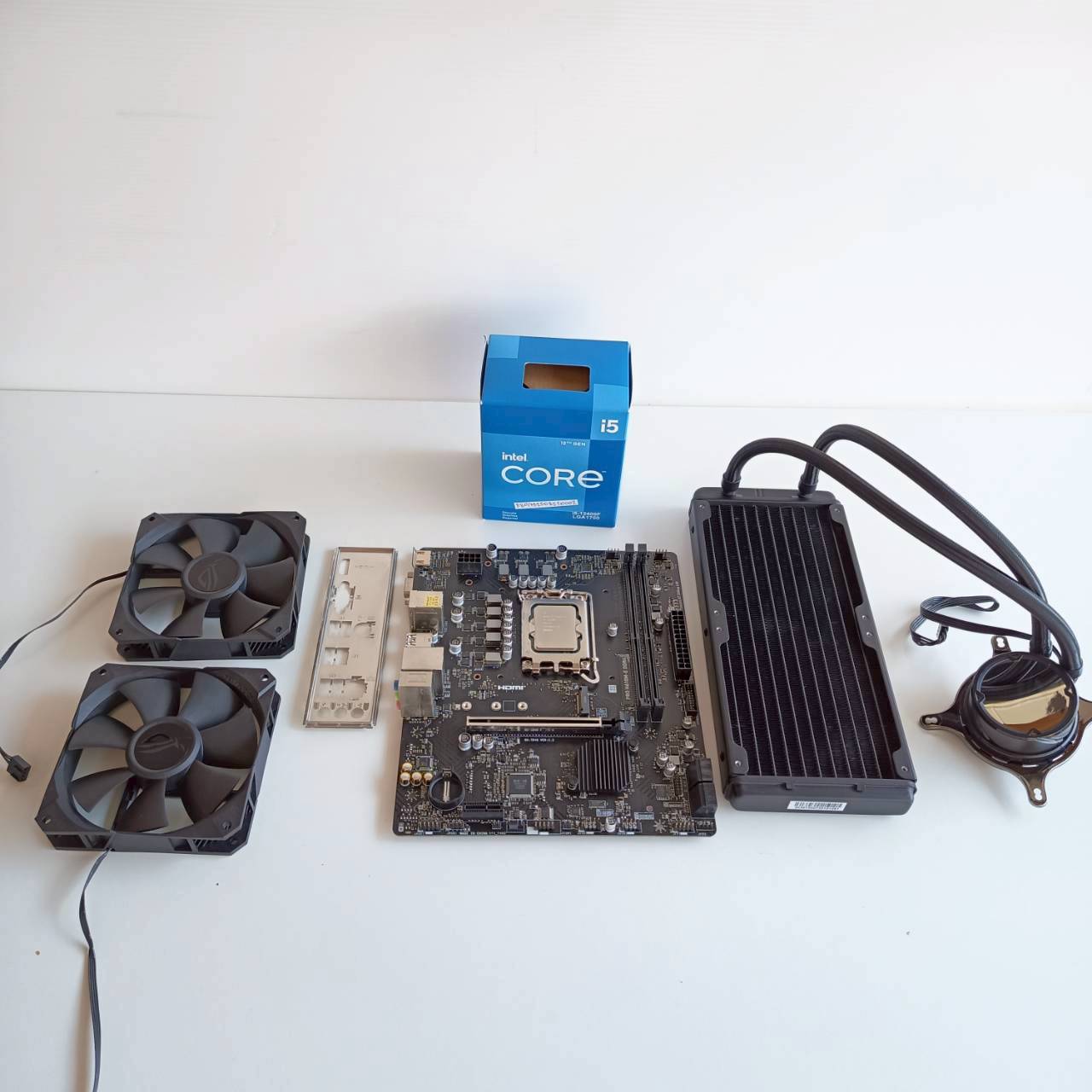 COMPUTER มือสอง เฉพาะ CASE Core i5 – 12400F 2.50GHz (CPU + M/B ประกัน J.I.B 10/03/2027)