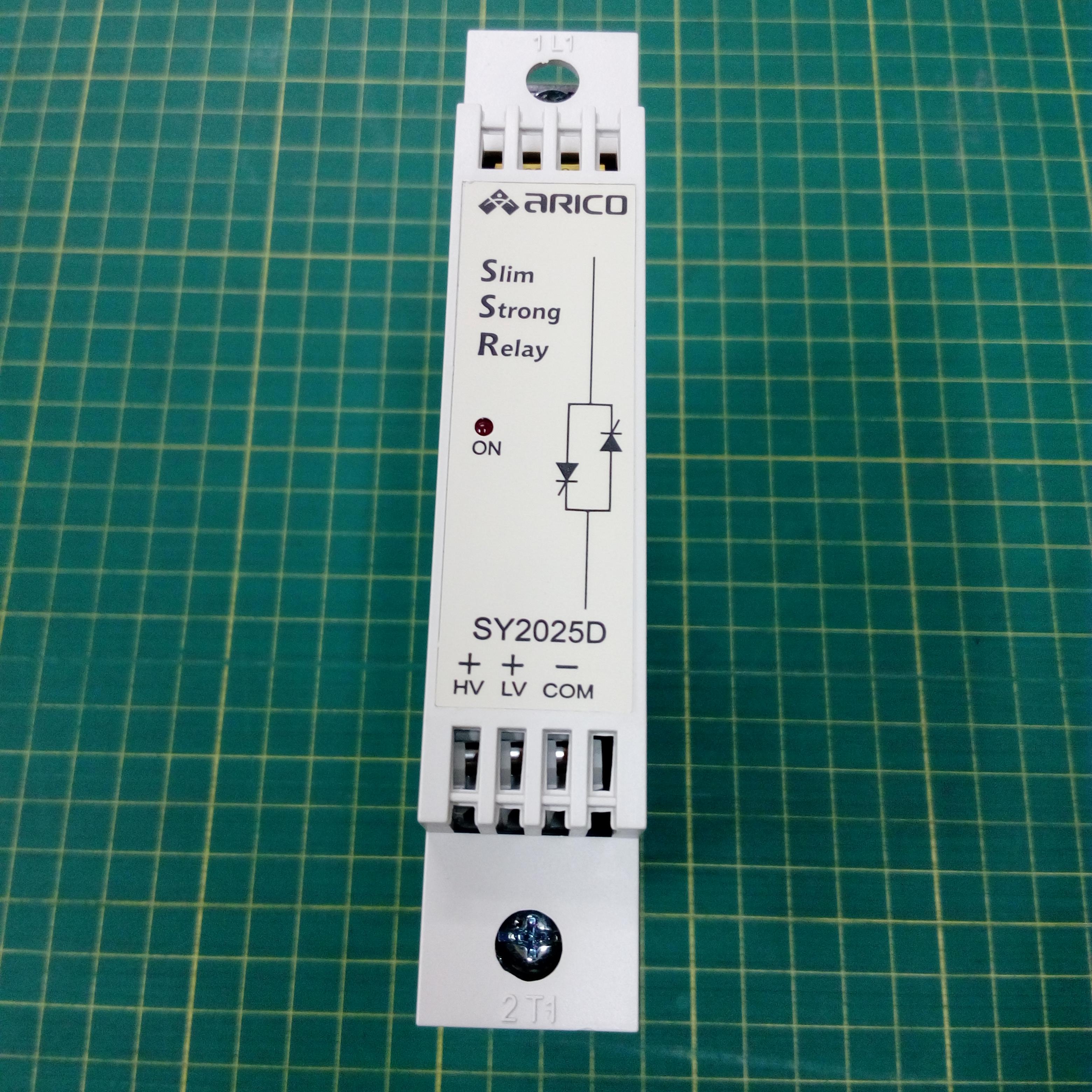 โซลิดสเตท SOLID STATE RELAY ARICO SY2025D ทนกระแส 25A 220V