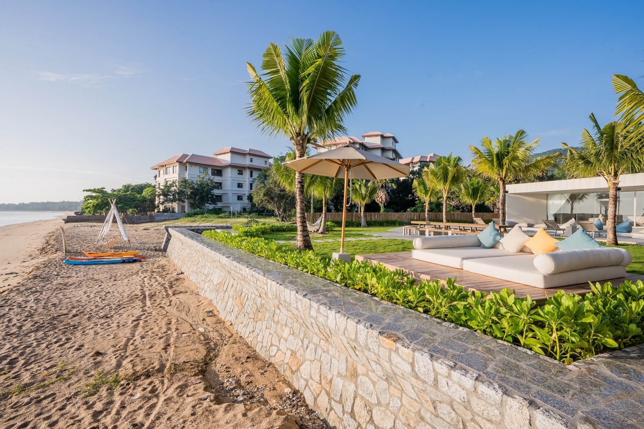 HR15083 บ้านพักติดทะเลหัวหิน The Rest Beachfront Hua Hin Pool Villa