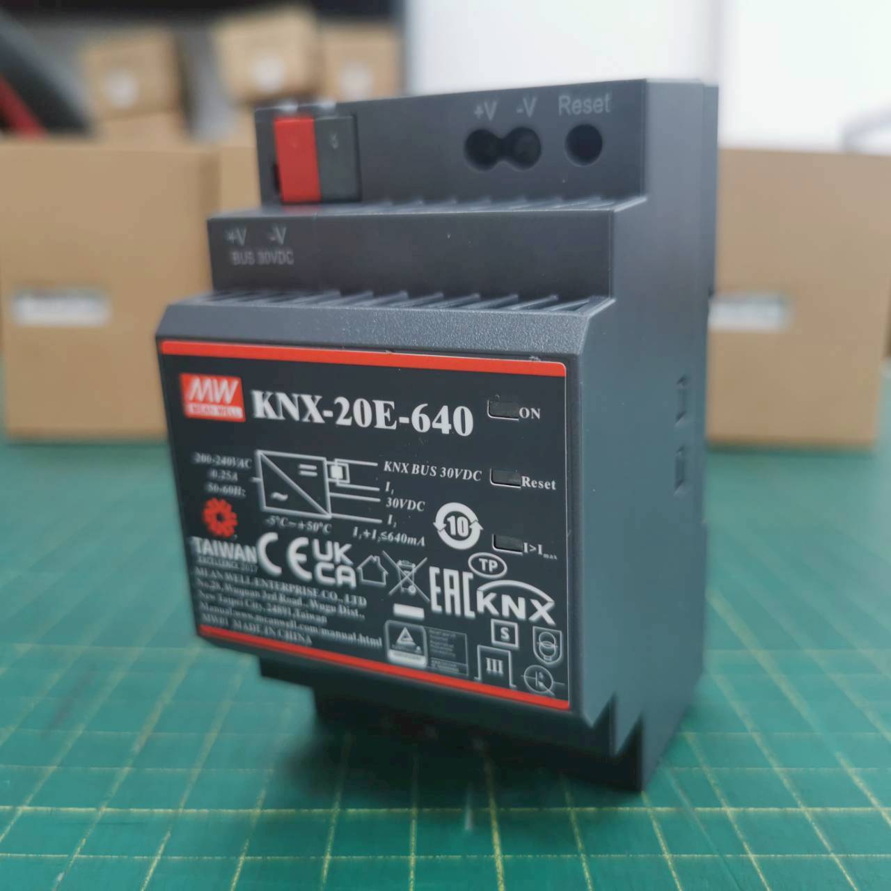 สวิทช์ชิ่งพาวเวอร์ซัพพลาย Meanwell KNX-20E-640 POWER SUPPLY 19.2W 30V 640mA 220VAC