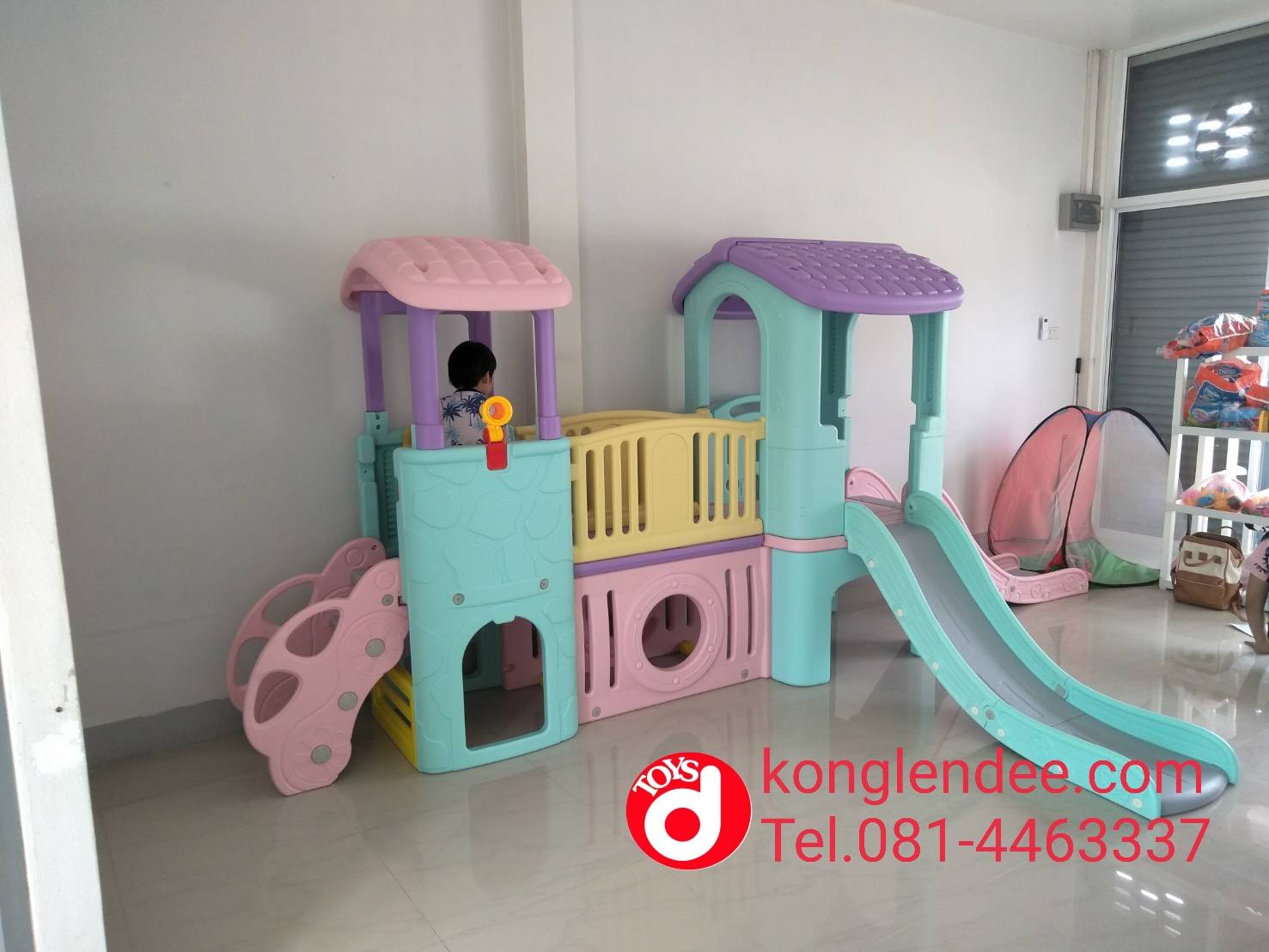 บ้านน้อย 2 ชั้นบันไดรถ สองไลเดอร์