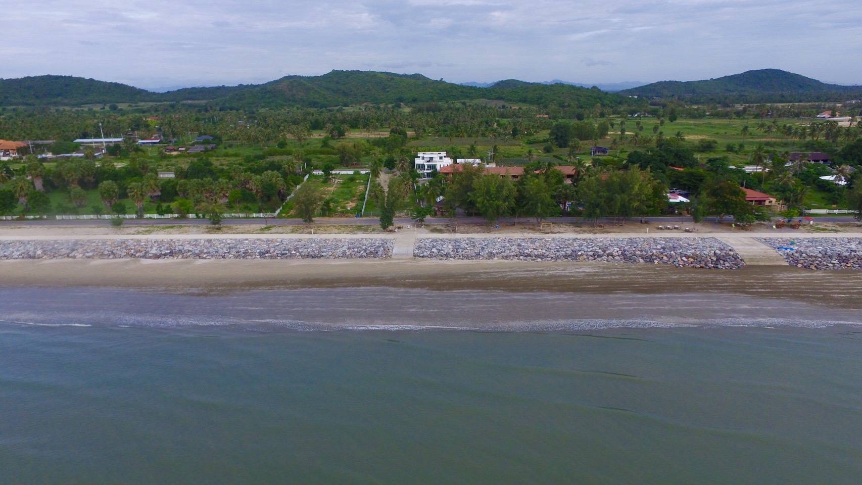 HR15047 บ้านพักติดทะเล The Zarento beach