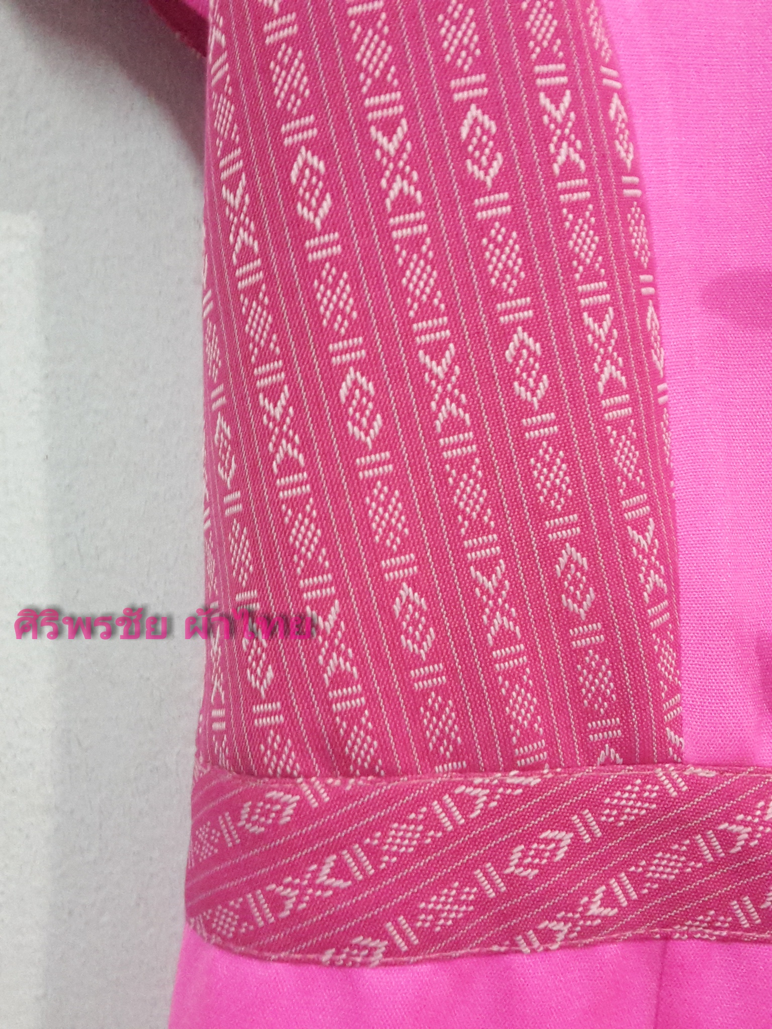 ชุดผ้าไทย ชุดผ้าไทยไหมแพรทอง ชุดผ้าไทยผ้าพื้นเมือง ชุดผ้าไทยไหมแพรทองแต่งลายบลูเบอร์รี่ ชุดทำงานผ้าไทยแต่งเอวเข็มขัด ชุดผ้าไทยใส่ไปงานแต่ง