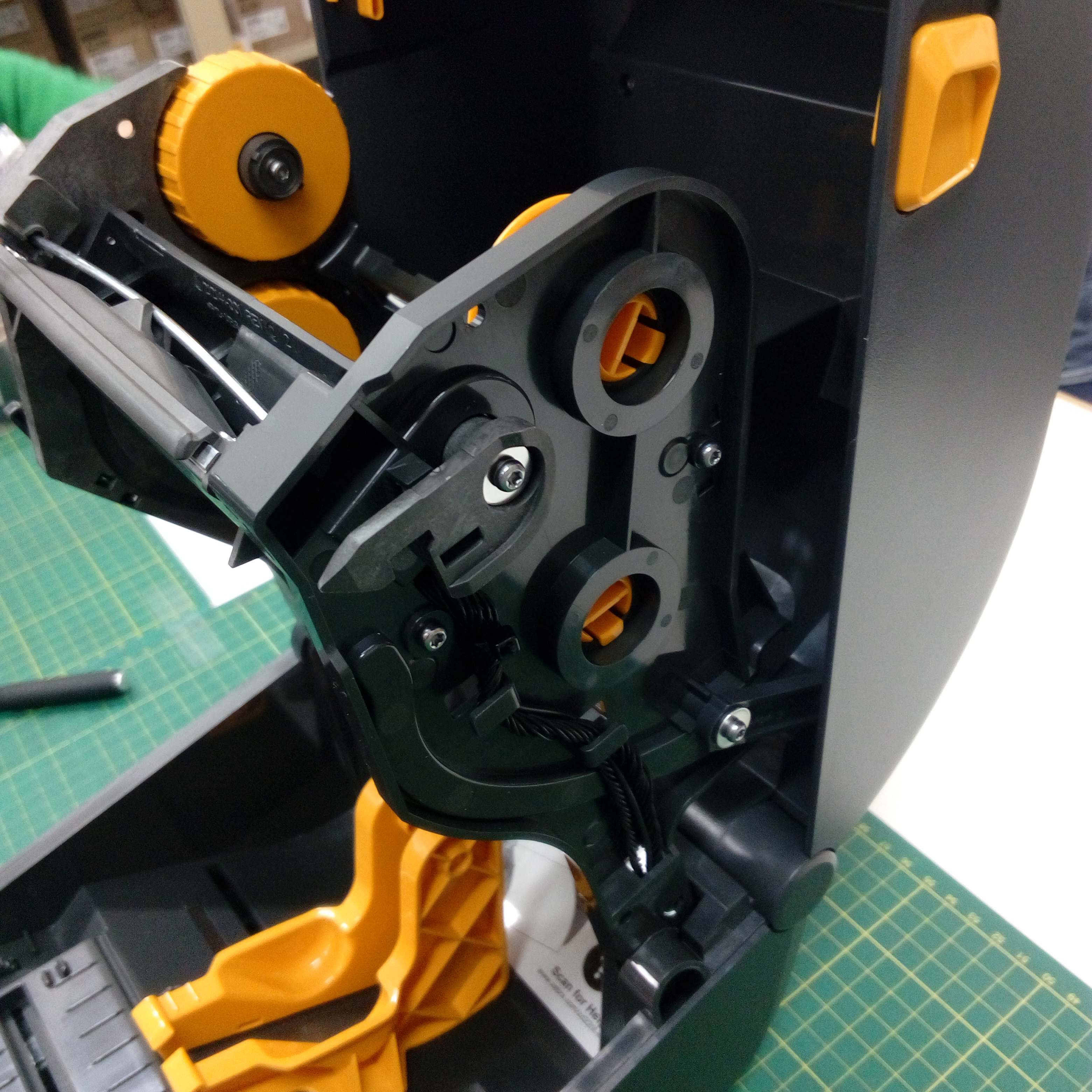 เครื่องพิมพ์ท่อหด สติ๊กเกอร์ บาร์โค้ด ZD230 ZEBRA PRINTER ความละเอียด 203dpi
