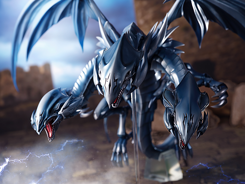 เปิดจอง : Yu-Gi-Oh! Duel Monsters Blue-Eyes Ultimate Dragon Complete Figure