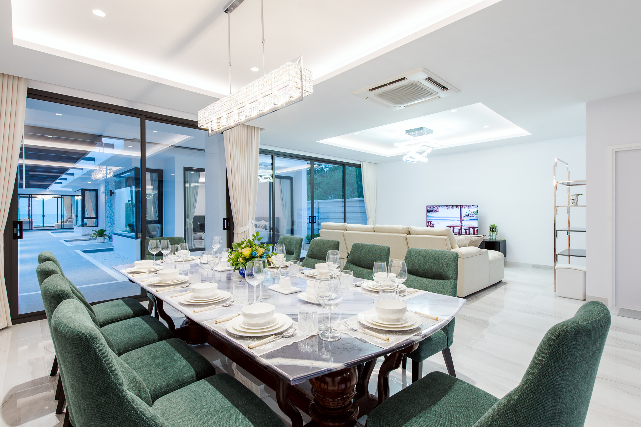 HR15066 บ้านพักติดทะเลหัวหิน The Casa Rocca Beach Villa HuaHin