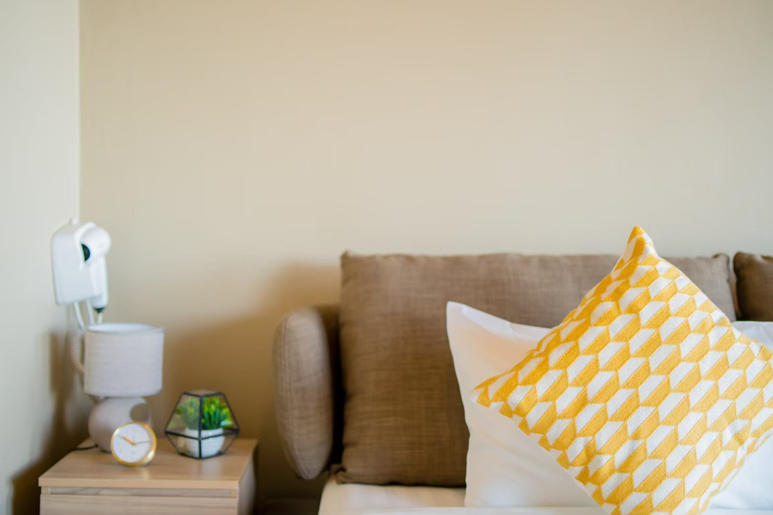 HR15064 บ้านพักติดทะเล The Ocean Beach Villa, Sam Roi Yod.