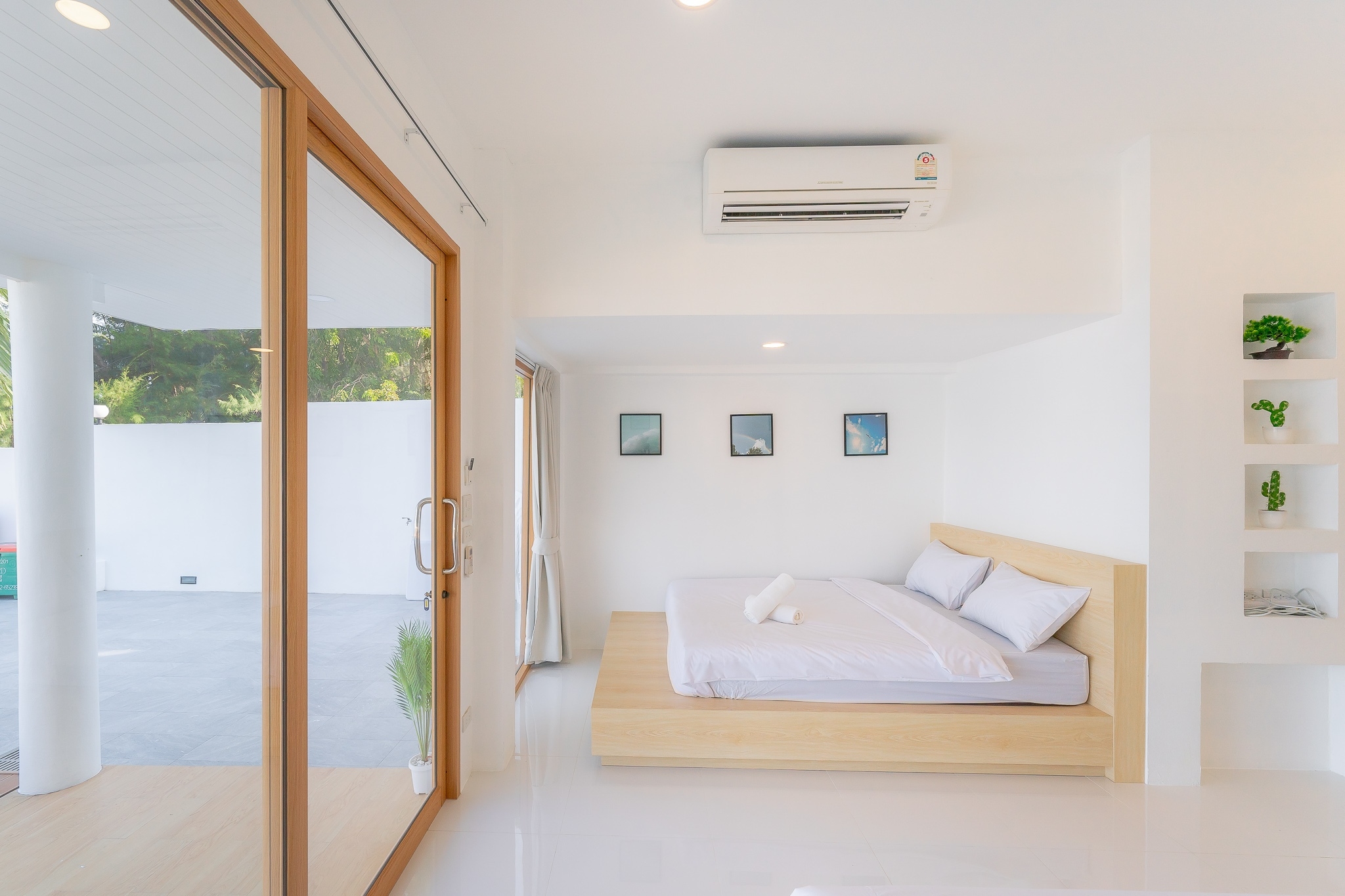 HR15057 บ้านพักติดทะเล The Rocca Beach Villa Pranburi