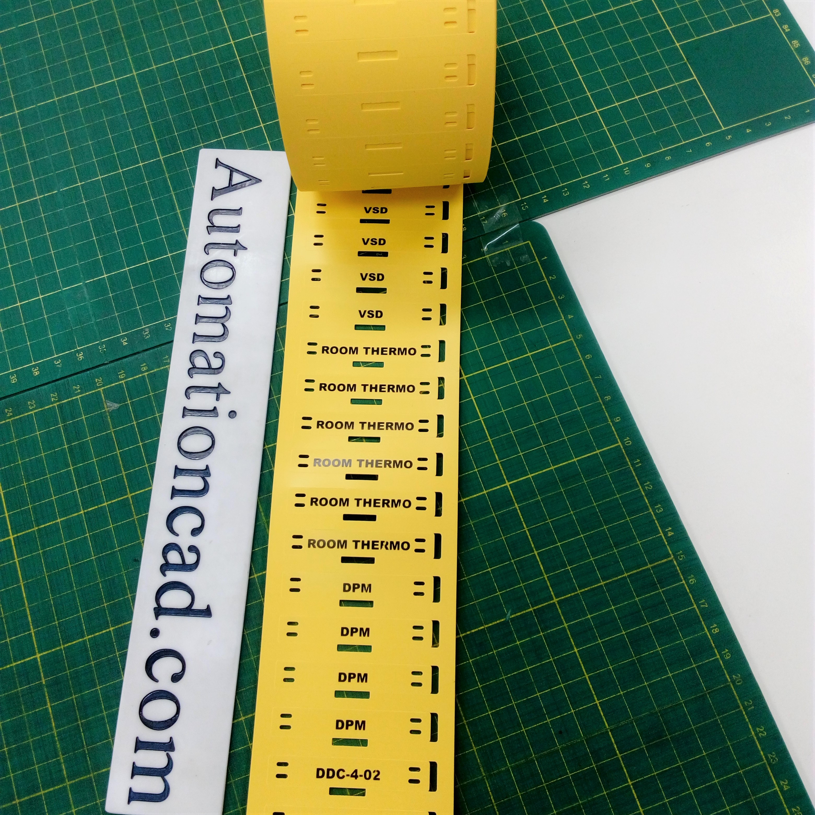 TAG มาร์คสายไฟ Polyurethane สีเหลือง เบอร์มาร์คสายไฟ CABLE MARKER