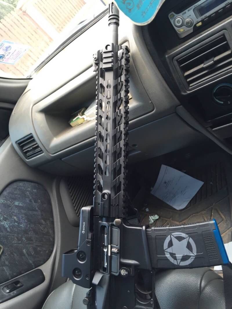 New.ชุดหน้า Fortis REV M4 CMMG / 5.56 12"- งาน CNC น้ำหนักเบาเพียง 25กรัม - ใช้ติดตั้งกับแกน Delta Ring ได้เลย (ดูตามรูป) - มีช่องสำหรับอุปกรณ์ Keymod - มีราง20mm มาตรฐาน - มีช่องหูกวิน 4 ช่อง สีดำ ราคาพิเศษ