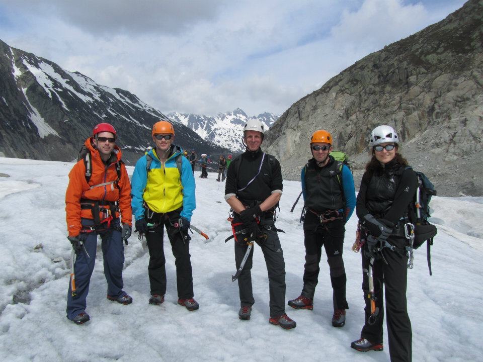 New.รองเท้ารุ่นใหม่ OUTDOOR THE NORTH FACE มาใหม่มีสี2สี นำ้ตาล เขียว มีไซร้ 40,41,42,43,44 ราคาพิเศษ