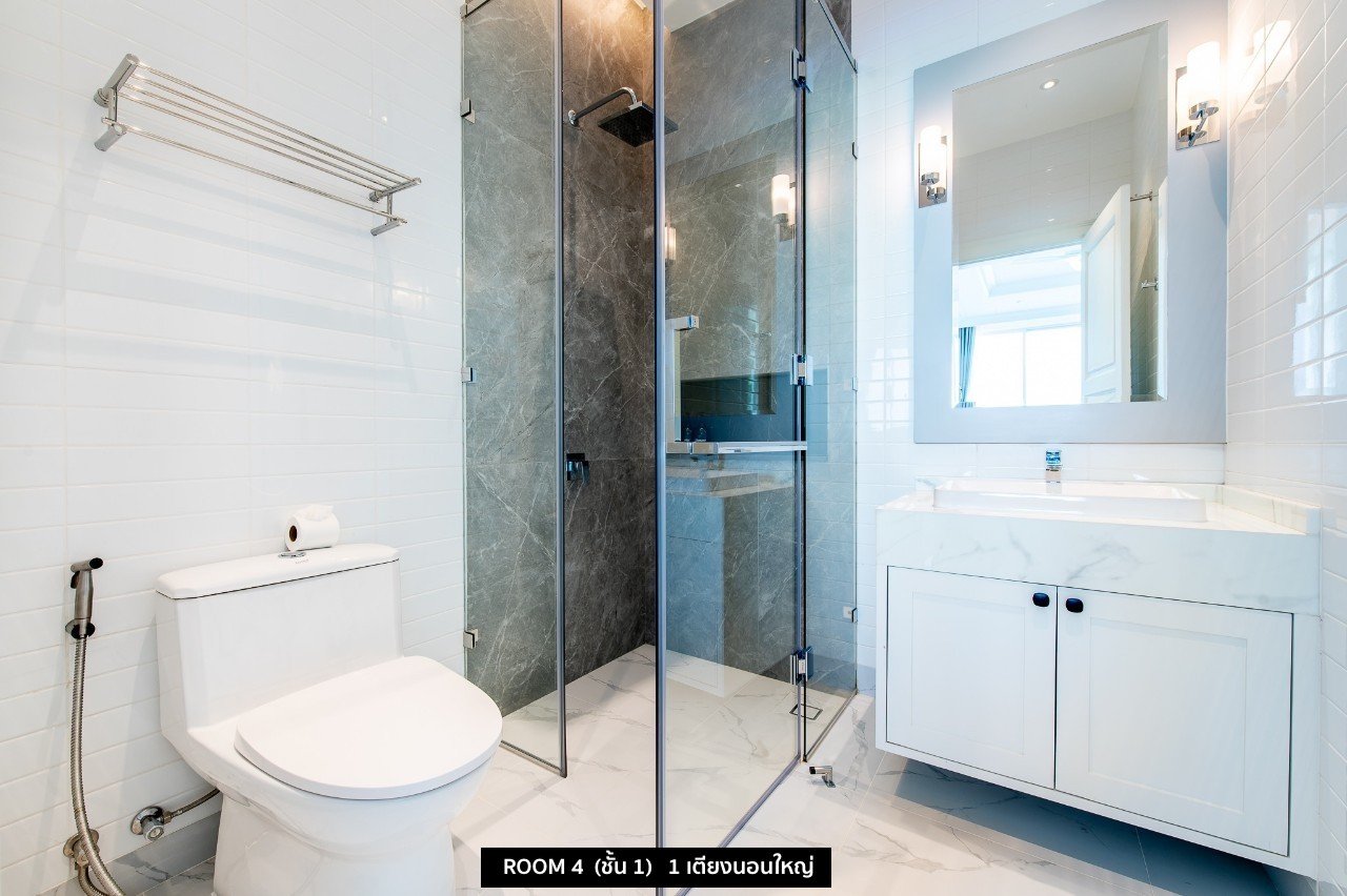 HR15030 บ้านพักติดทะเล The Vacation Beach Pool Villa Cha Am