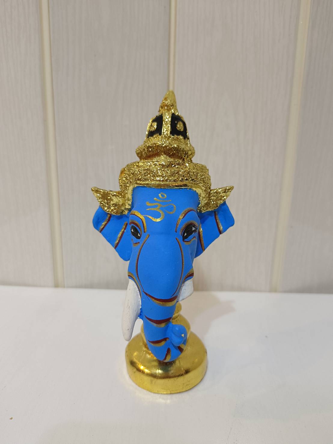 พระพิฆเนศ ขนาดจิ๋ว ขนาดตั้งหน้ารถ พร้อมฐานปิดทอง (สีฟ้า)