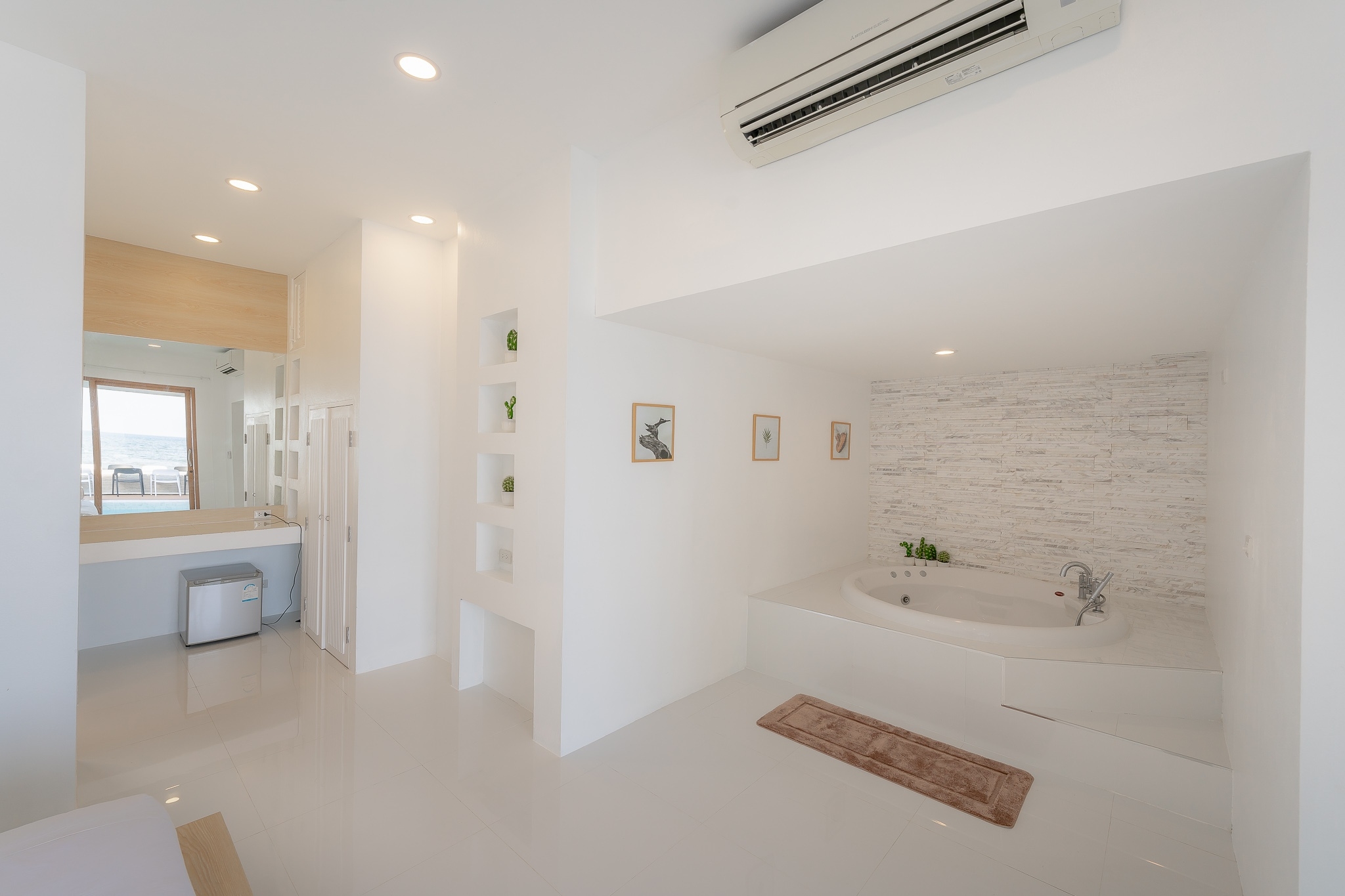 HR15057 บ้านพักติดทะเล The Rocca Beach Villa Pranburi