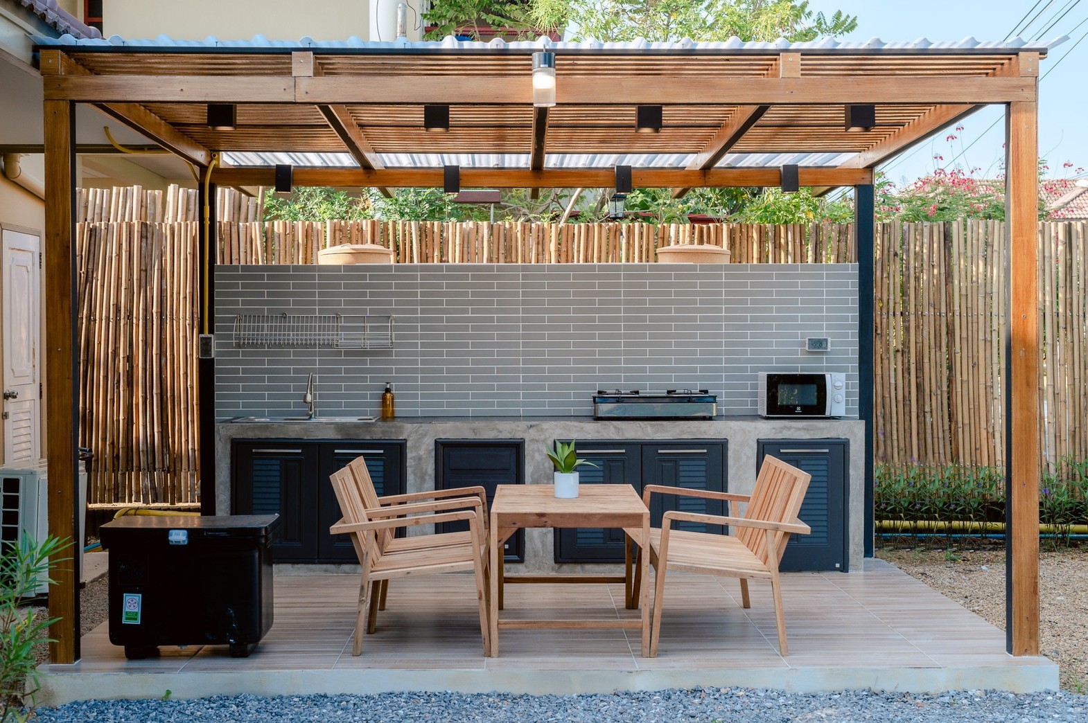 HR15055 บ้านพักติดทะเล The Coastal Vista Beach Villa