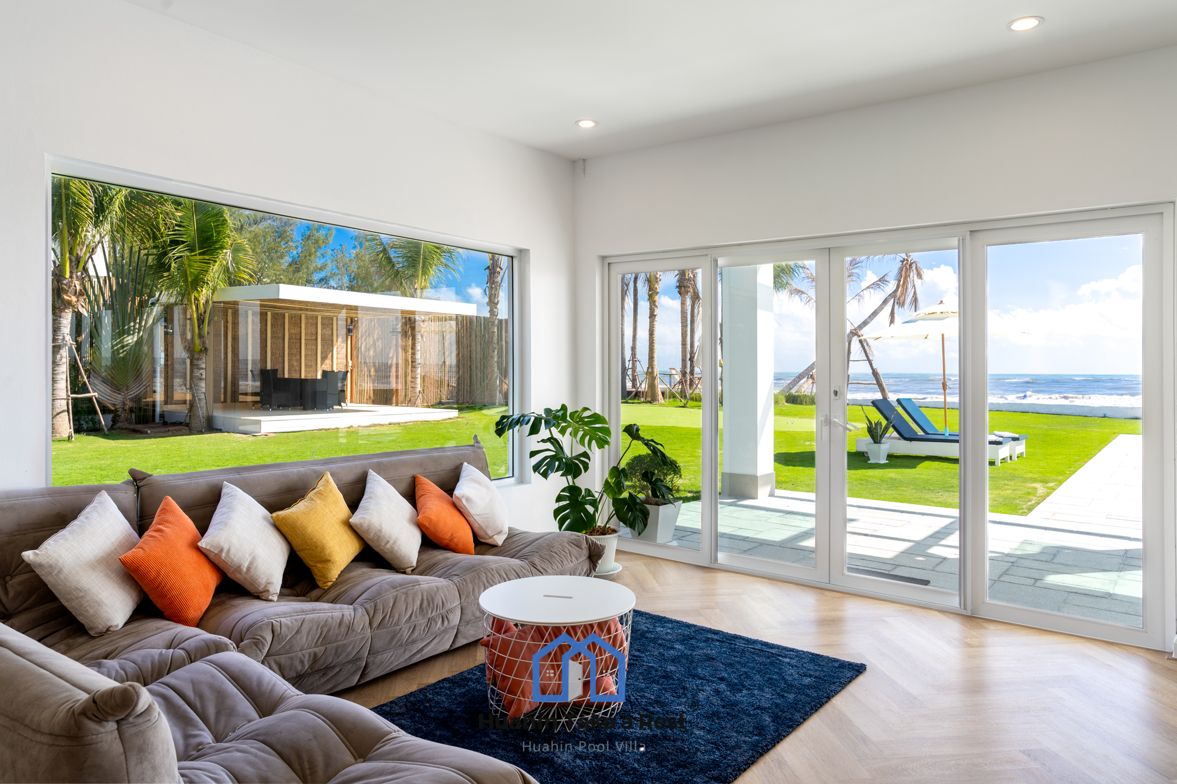 HR15051 บ้านพักติดทะเล The Colonial Beach สามร้อยยอด