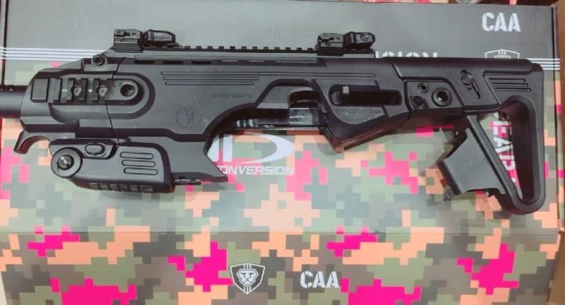 New.ชุดแต่งRoniBeretta M9/M9A1 ✔มีช่องใส่แม็กสำรอง 1 ช่อง ✔มาพร้อมศูนย์เล็งหน้า-ศูนย์หลัง ✔พานท้ายสไลด์และยกรองแก้มได้ ✔กริปหน้าสามารถถอดออกและพับได้ ✔มีรูสำหรับ หูกระวิน (ไว้ติดสายสะพายปืน) ✔มีรางติดอุปกรณ์เสริมซ