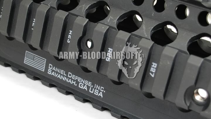 Daniel Defense Omega 12 Inch Rail Handgaurd With Delta Ring (BK)