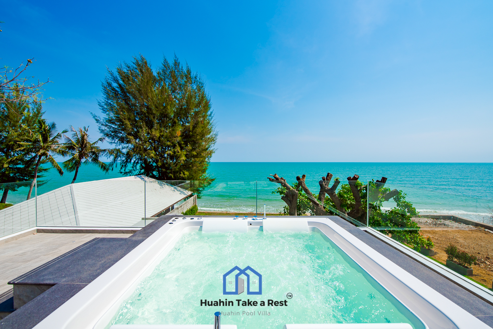 HR15039 บ้านพักติดทะเลหัวหิน The Premium Beach Villa Hua Hin