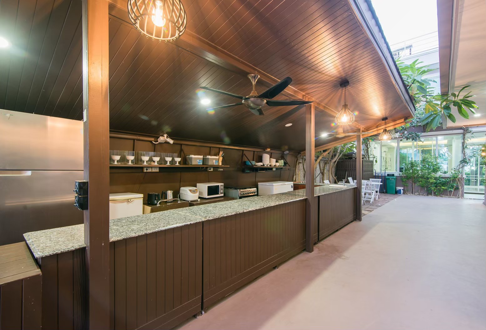 HR15045 บ้านพักติดทะเล The Moon Beach Villa