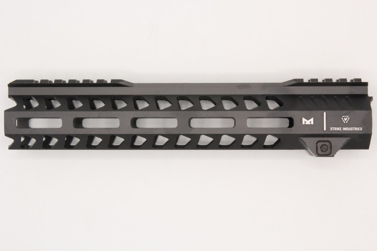 ชุดหน้า Strike Industries ระบบรางM-Lock (ชุดหน้าSI) มี4รุ่นให้เลือก รุ่นความยาว 7” รุ่นความยาว 10” รุ่นความยาว 12” รุ่นความยาว 15” สีดำ