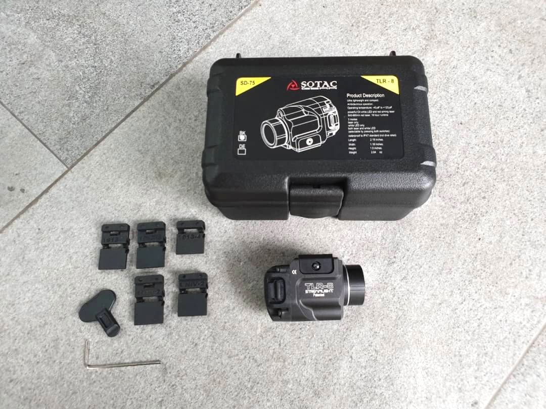 ไฟฉาย SOTAC รุ่น TLR-8 ตัวเรือนผลิตจากอลูมิเนียมเกรดคุณภาพ หลอด LED ความสว่าง 500 lumens Laser : Red color 5 functions : Laser only/ LED only / Laser with LED/ Strobe/ Strobe + Laser Runtime : 1.5 hours. Battery : 1 * CR123A Battery ( ไม่ได้แถมมา ) Dimens
